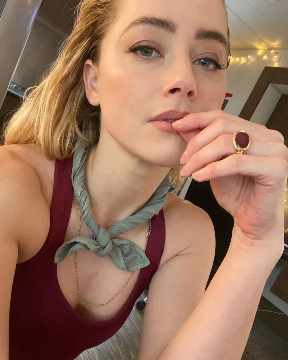 Amber Heard and Elon Musk nhìn lại mối quan hệ ồn ào trong quá khứ