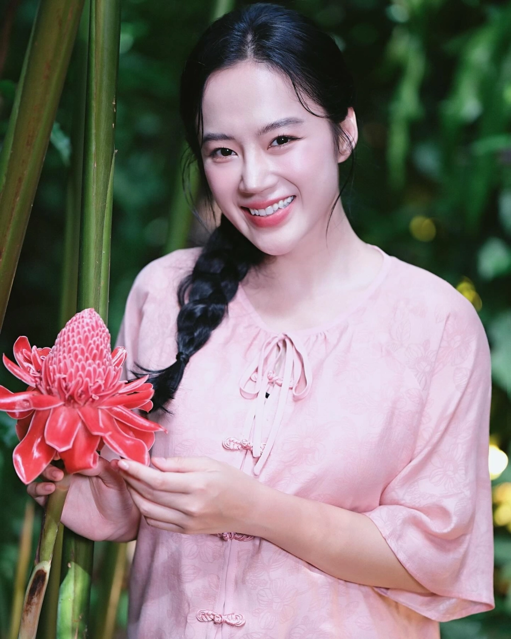 Angela Phương Trinh livestream và những phát ngôn về sức khỏe từng gây tranh cãi