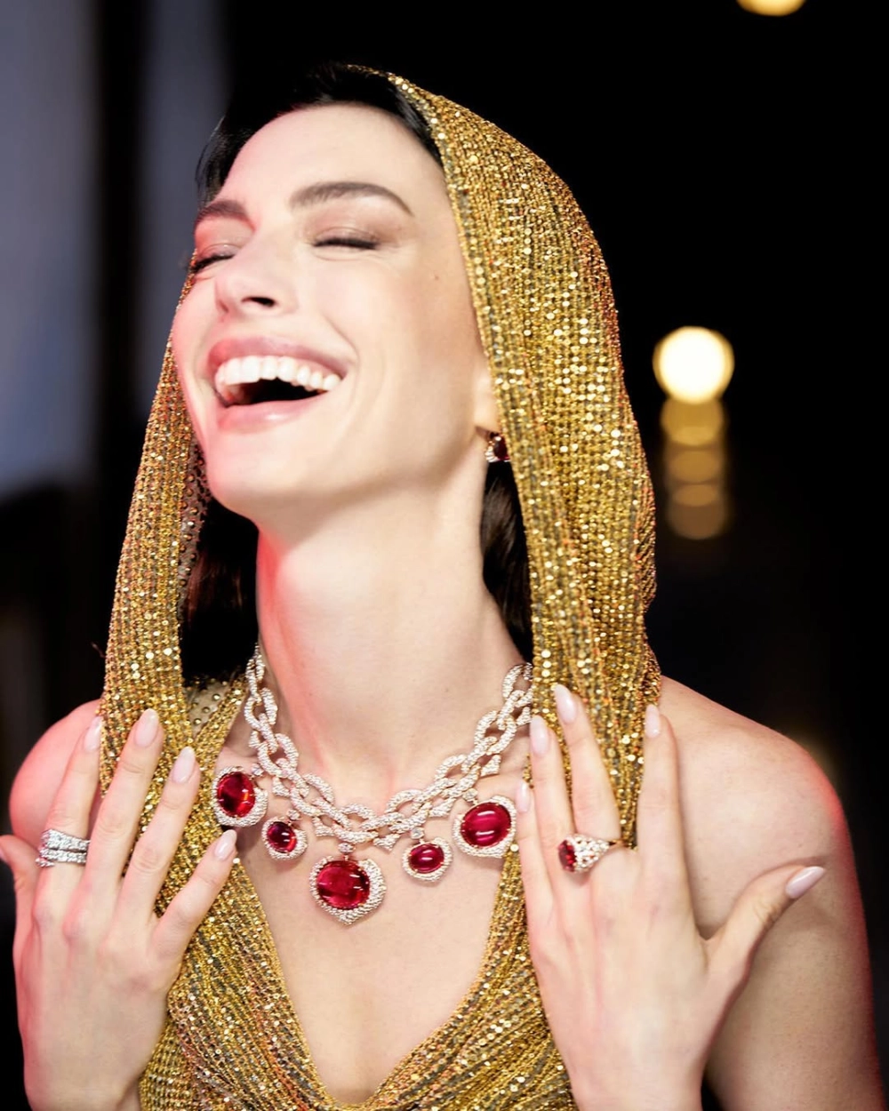 Anne Hathaway age nữ diễn viên sinh năm 1982