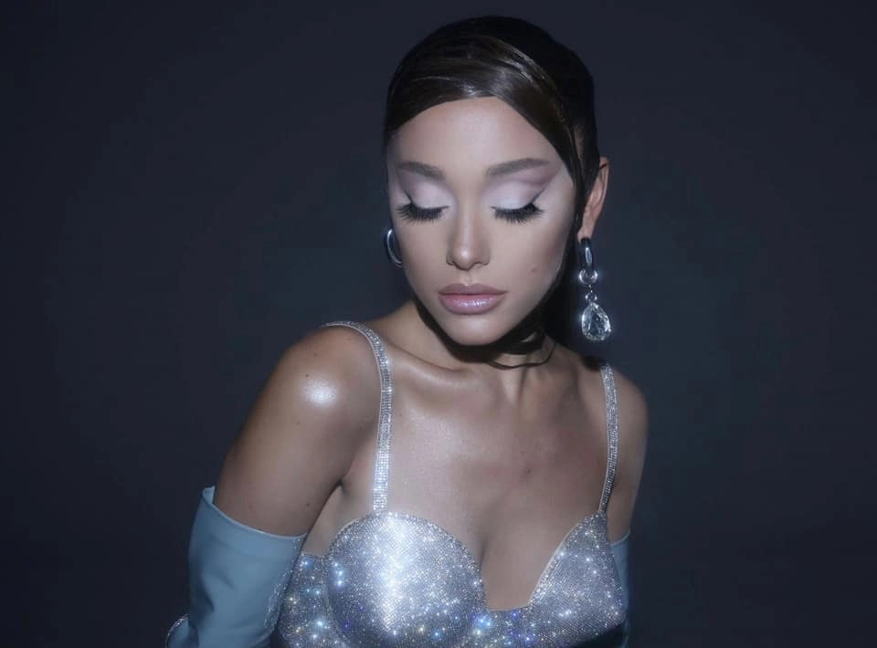 Ariana Grande perfume và bộ sưu tập nước hoa bán chạy nhất