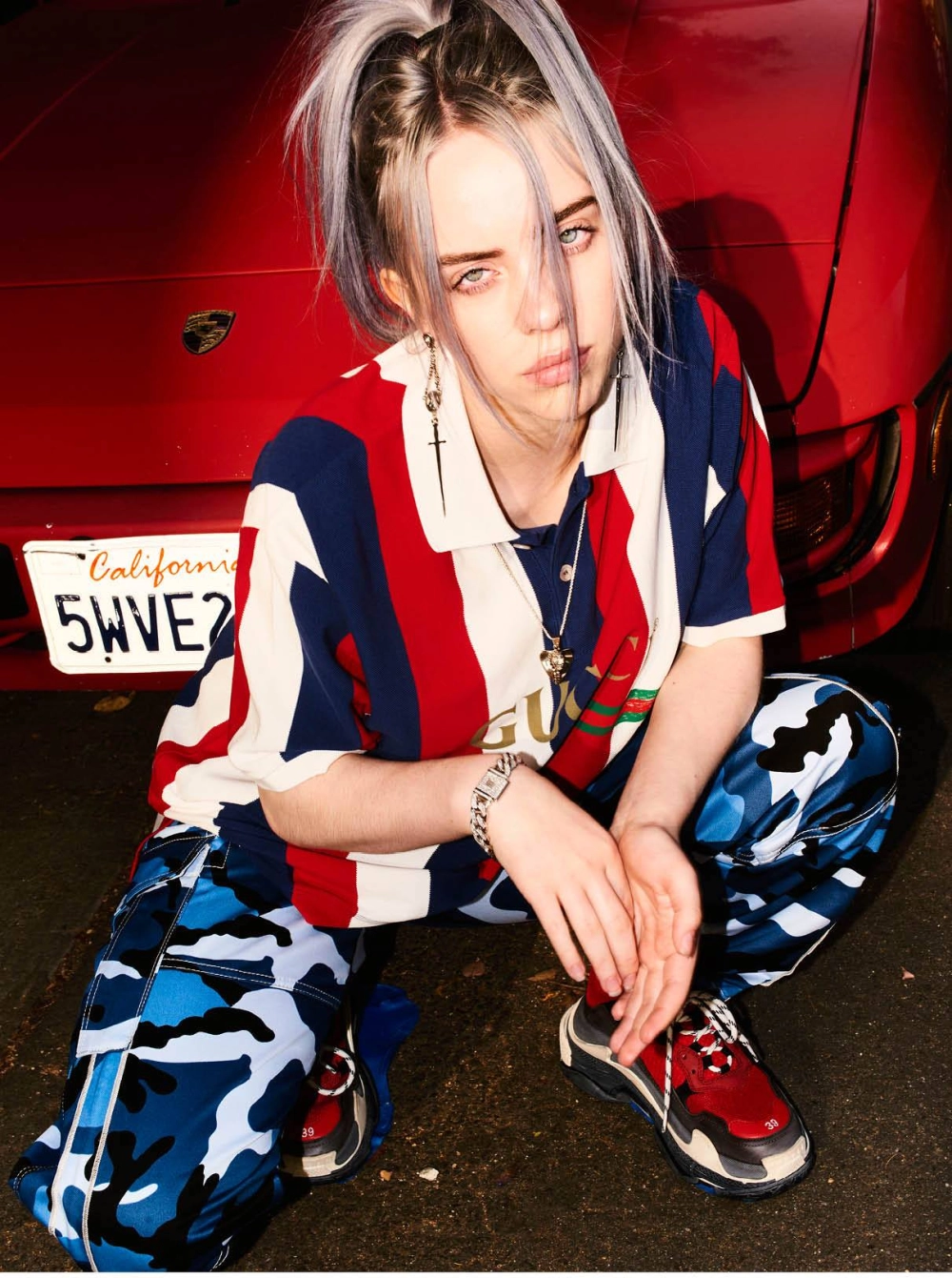 Lovely Billie Eilish bản ballad da diết, ám ảnh kết hợp cùng Khalid
