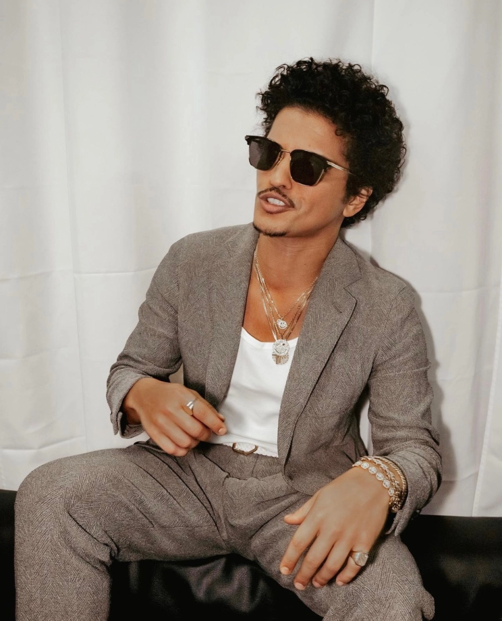 Bruno Mars you can count on me bản hit huyền thoại về tình bạn