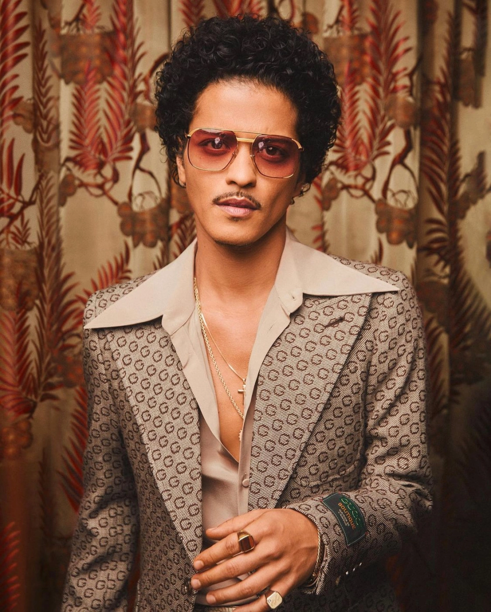 Rose Bruno Mars và bản hit Apt gây bão toàn cầu