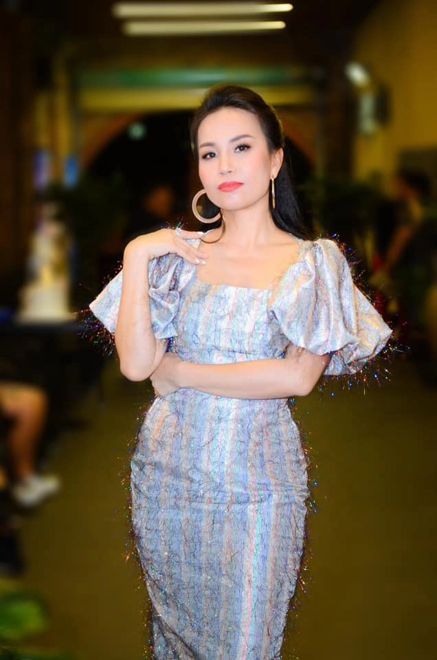 Cẩm Ly nữ hoàng nhạc dân ca, trữ tình và giọng hát ngọt ngào bất hủ