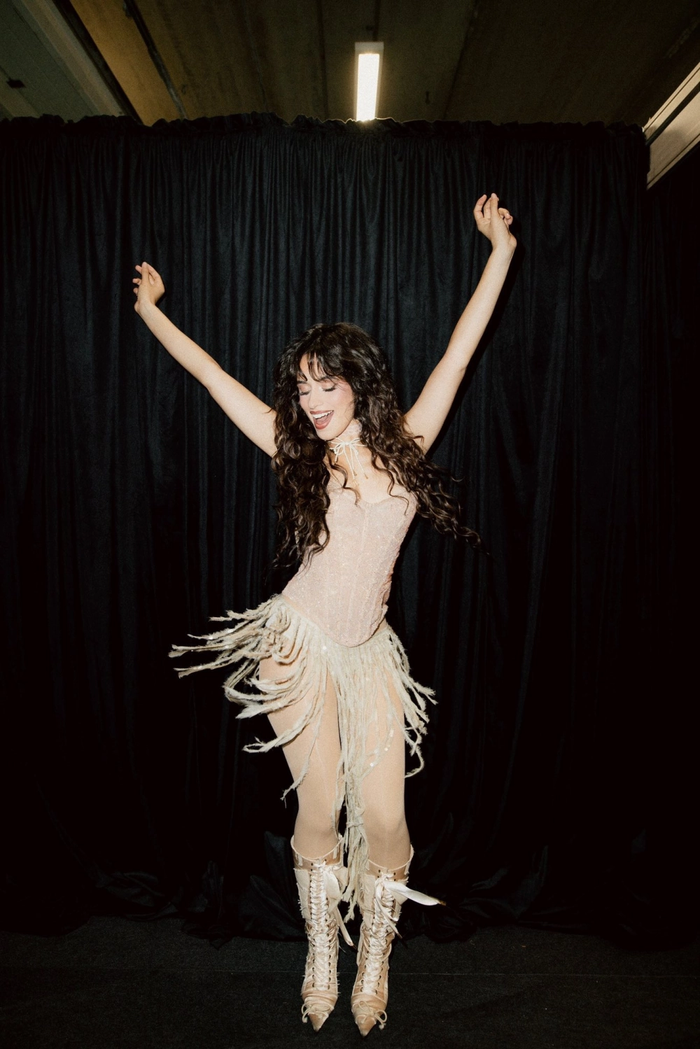 Move Camila Cabello và những vũ đạo nóng bỏng, lôi cuốn