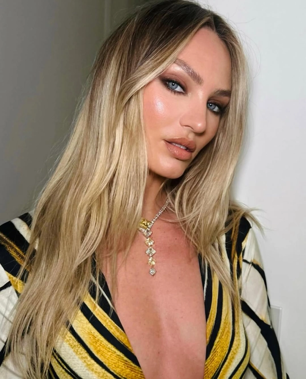 Candice Swanepoel exercise và bí quyết tập luyện để có thân hình hoàn hảo