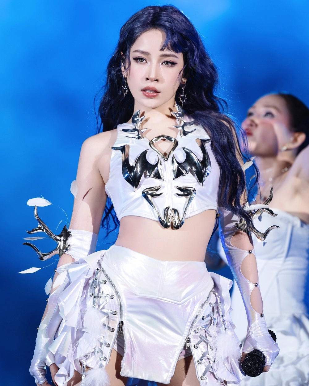 Chị chị em em Chi Pu và vai diễn táo bạo trên màn ảnh rộng