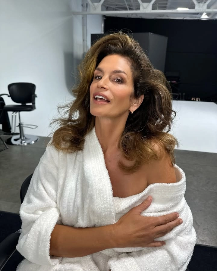 How old is Cindy Crawford và độ tuổi 59 của siêu mẫu