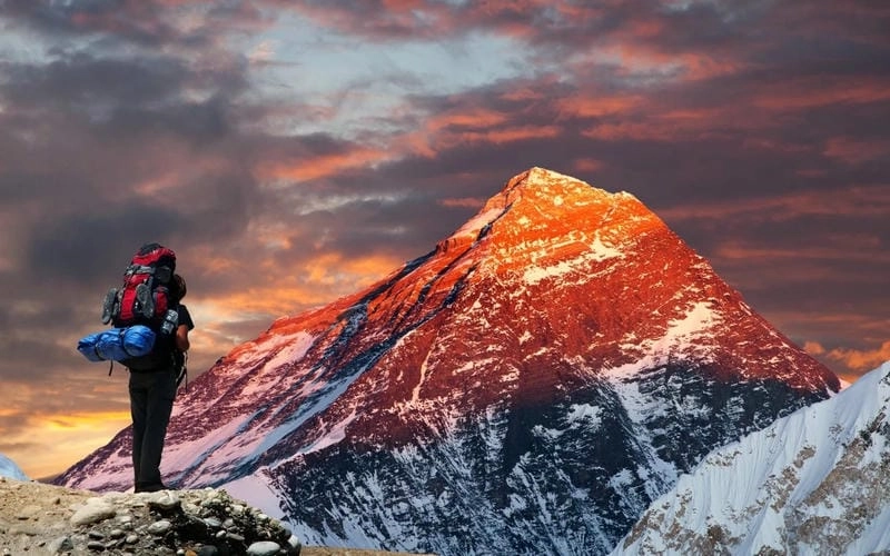 Tìm hiểu giới thiệu đôi nét về ngọn núi Everest