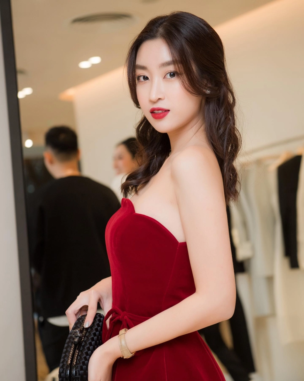 Đỗ Mỹ Linh Hoa hậu Việt Nam 2016 và cuộc sống phu nhân hào môn