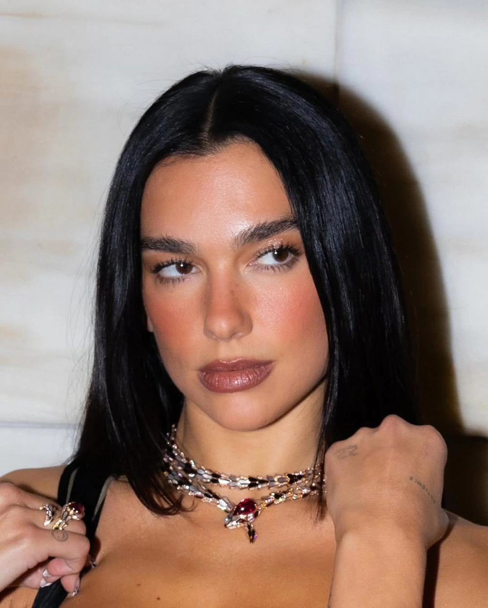 The one Dua Lipa và những tìm kiếm về bản hit Be The One