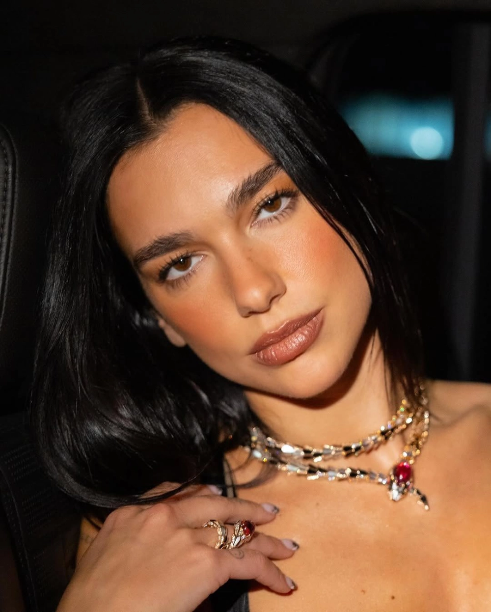 Dua Lipa Royal Albert Hall và đêm diễn lịch sử đầy cảm xúc