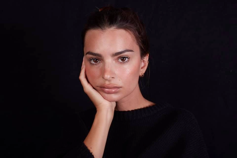 Emily Ratajkowski blurred lines và màn xuất hiện gây bão toàn cầu