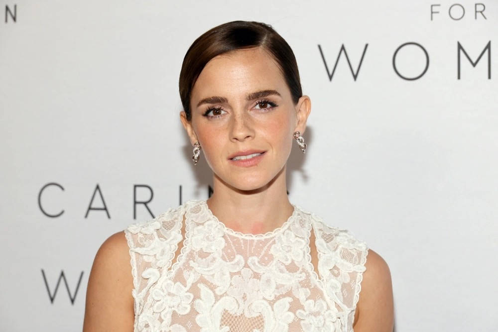 Age Emma Watson nữ diễn viên sinh năm 1990