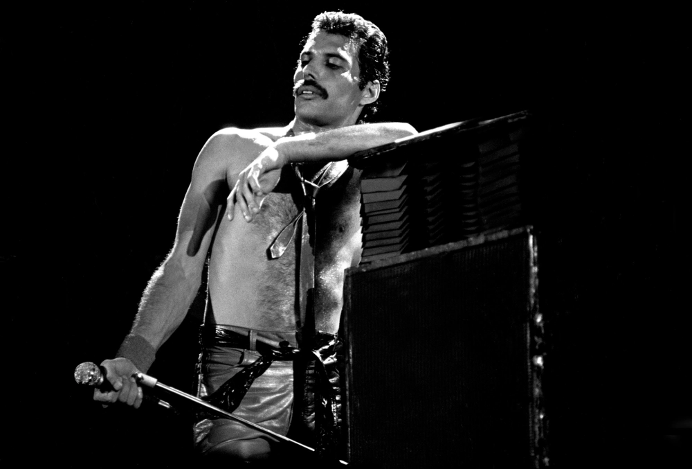 Freddie Mercury Queen live và khả năng trình diễn sân khấu đỉnh cao