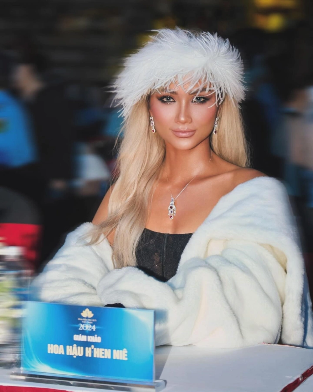 H'Hen Niê sinh năm bao nhiêu nàng hậu sinh năm 1992