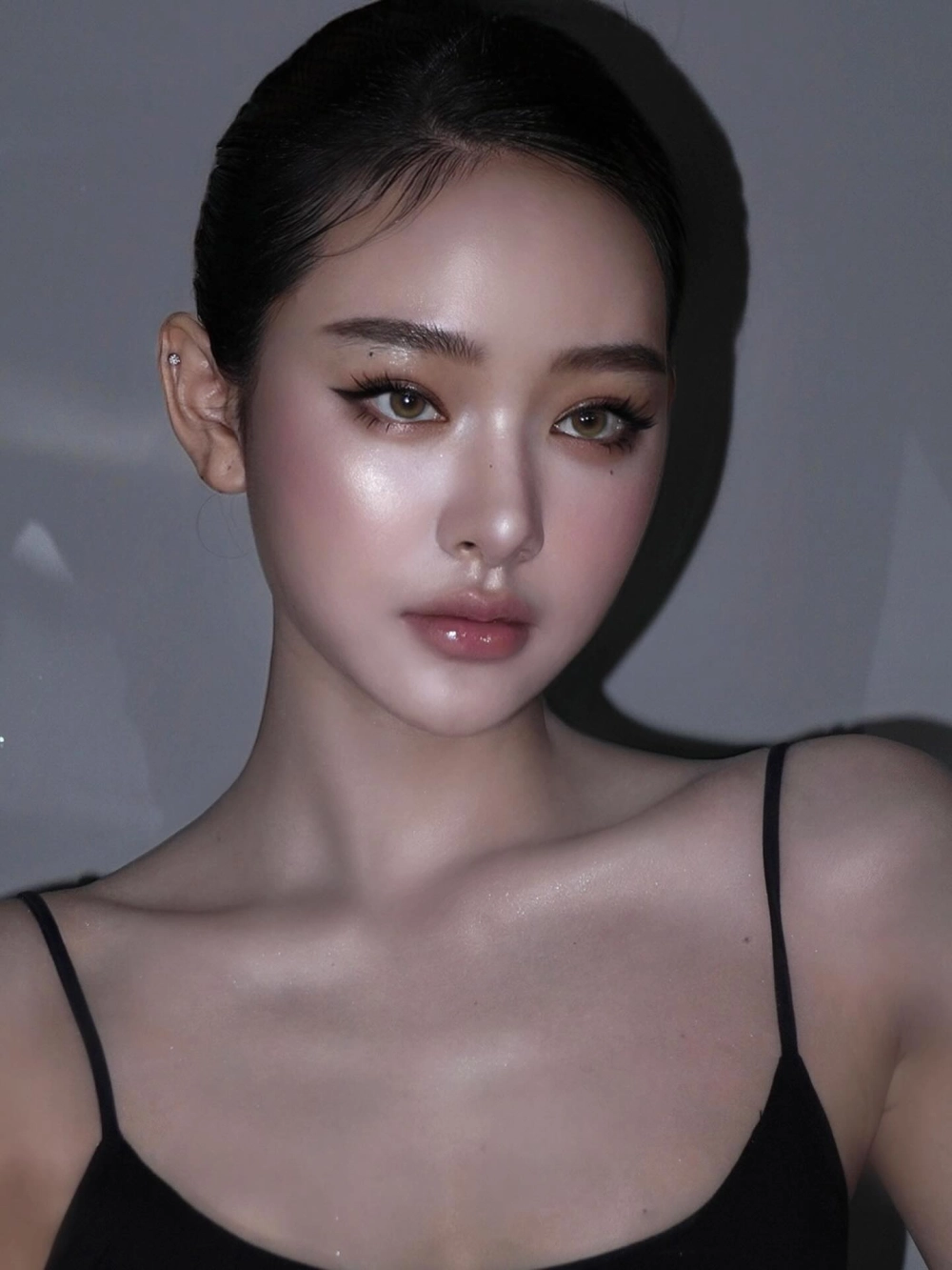 Lời bài hát Hiền Hồ có như không có và những ca từ đầy day dứt