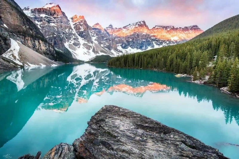 Khám phá vẻ đẹp hồ Moraine đẹp