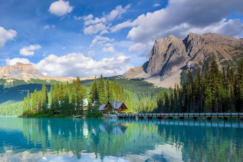 Lạc lối trong hồ Moraine thanh bình