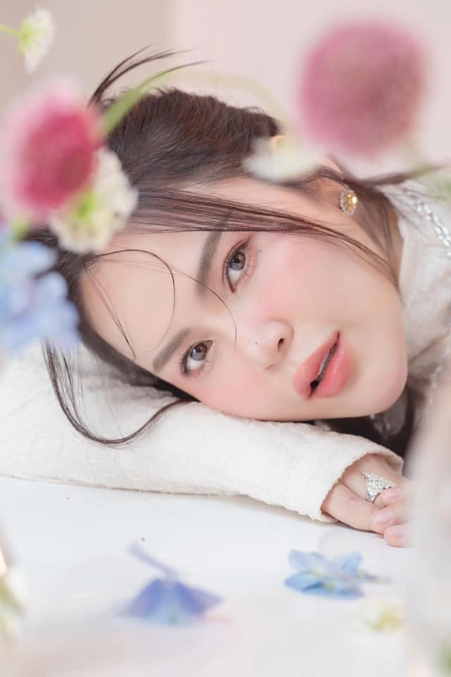 Hoa hậu Phương Lê bao nhiêu tuổi và nhan sắc trẻ trung, xinh đẹp