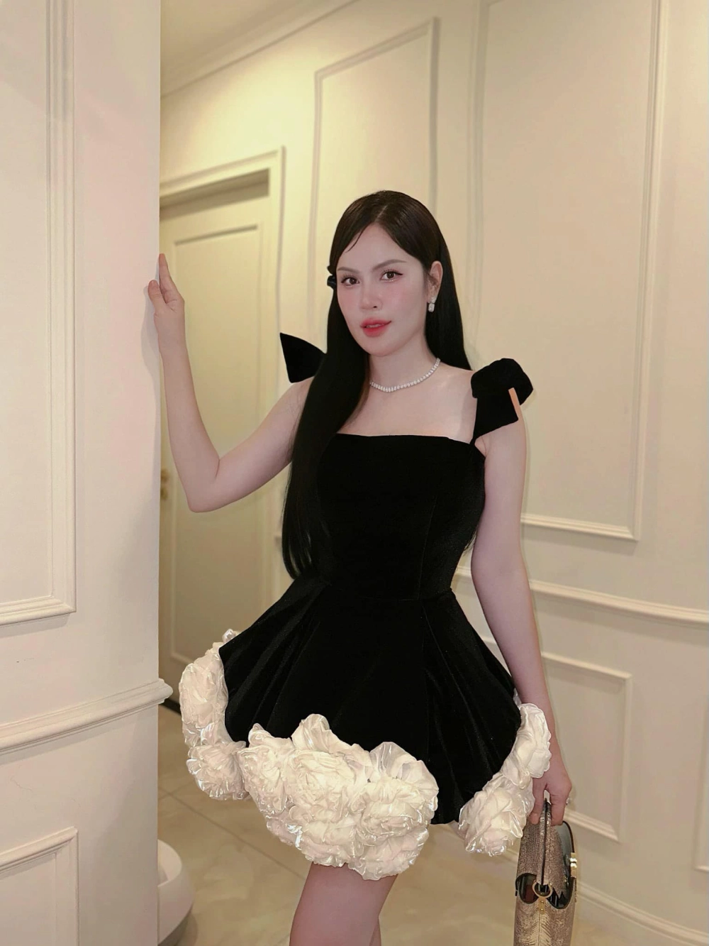 Hoa hậu Phương Lê facebook cập nhật hoạt động mới nhất trên mạng xã hội