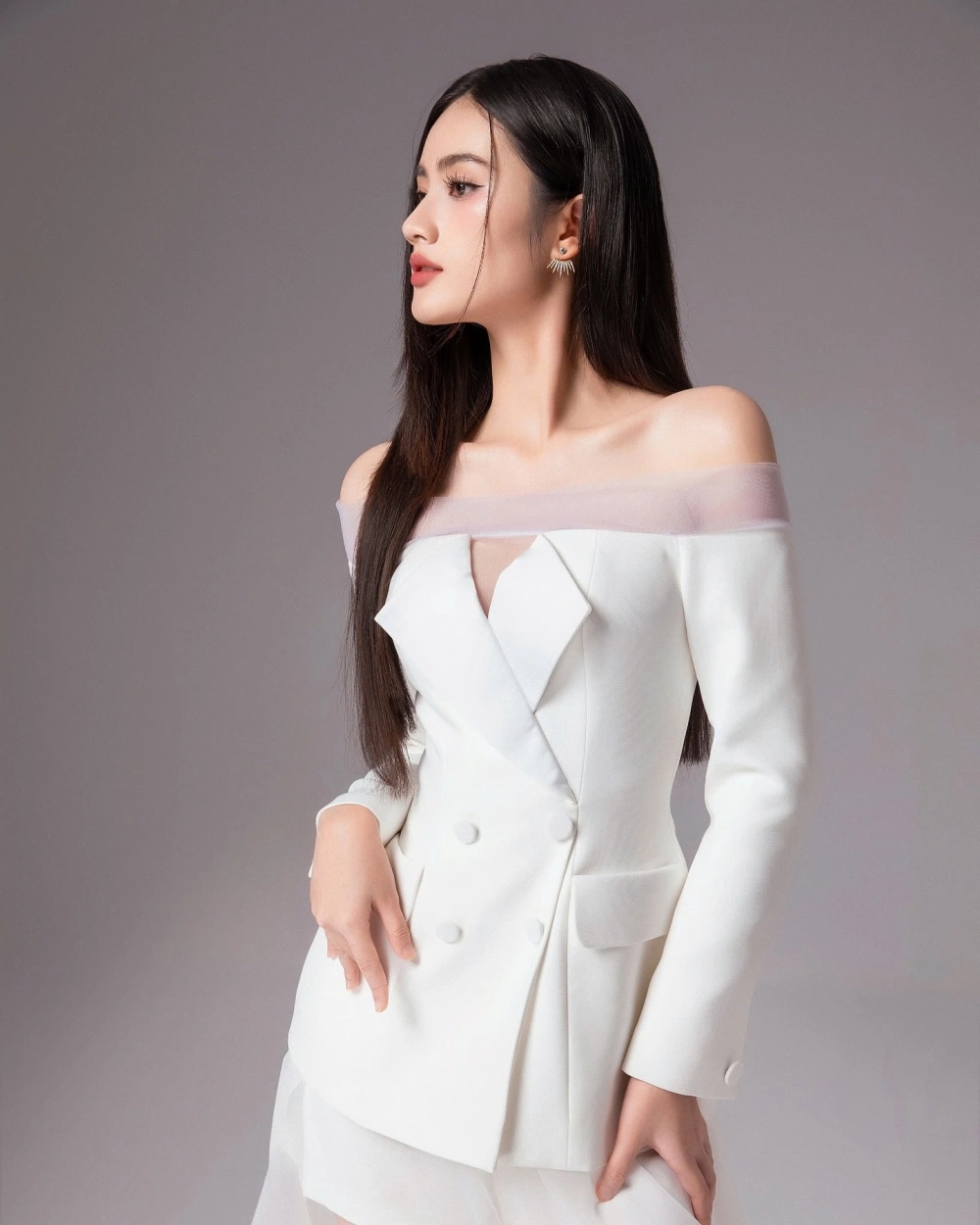 Huỳnh Trần Ý Nhi cao bao nhiêu cô sở hữu chiều cao 1m75