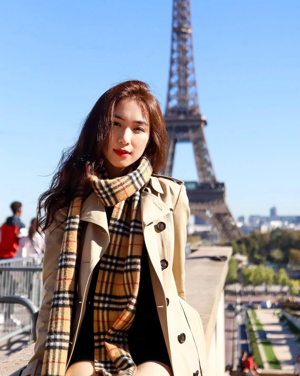 Hòa Minzy sinh năm bao nhiêu cô sinh năm 1995 tại Bắc Ninh