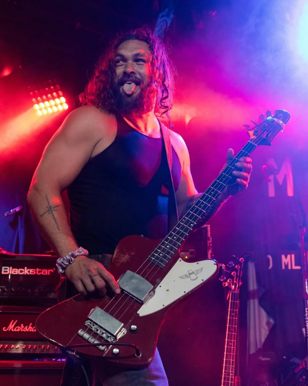 Jason Momoa no beard và hình ảnh không râu khác lạ