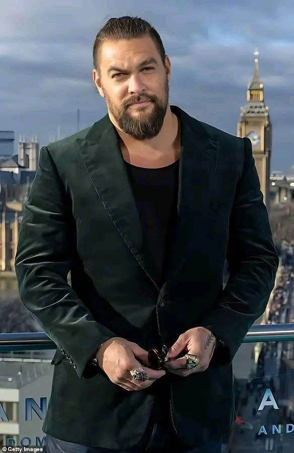 Jason Momoa lobo và tin đồn đóng vai Lobo của vũ trụ DC mới Nguồn
