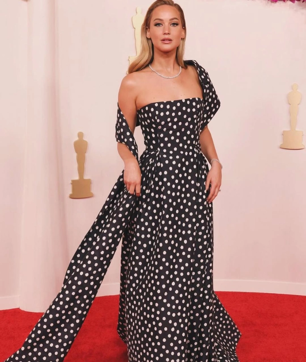 Jennifer Lawrence Oscar và giải thưởng Nữ diễn viên chính xuất sắc nhất