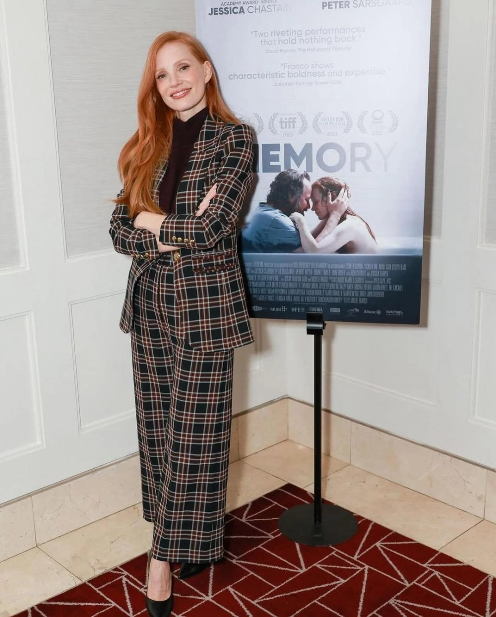 Jessica Chastain Bryce Dallas Howard và sự giống nhau đến kinh ngạc