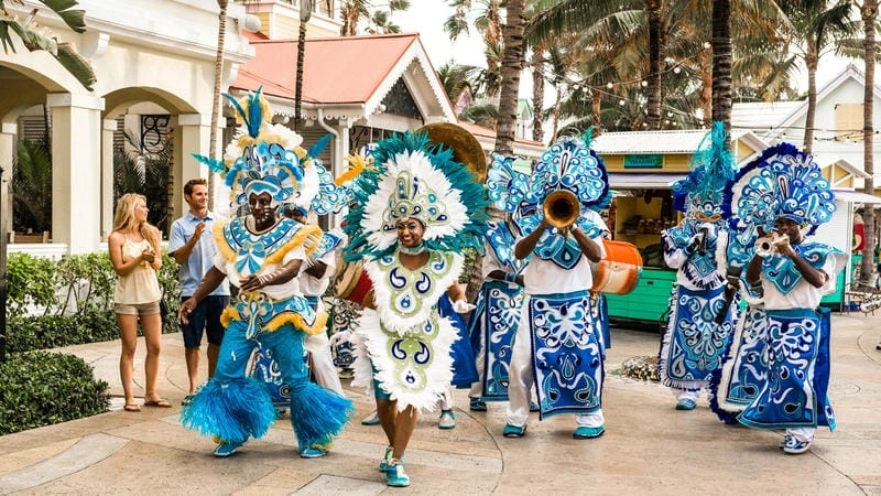 Sưu tầm những bức diễu hành Junkanoo