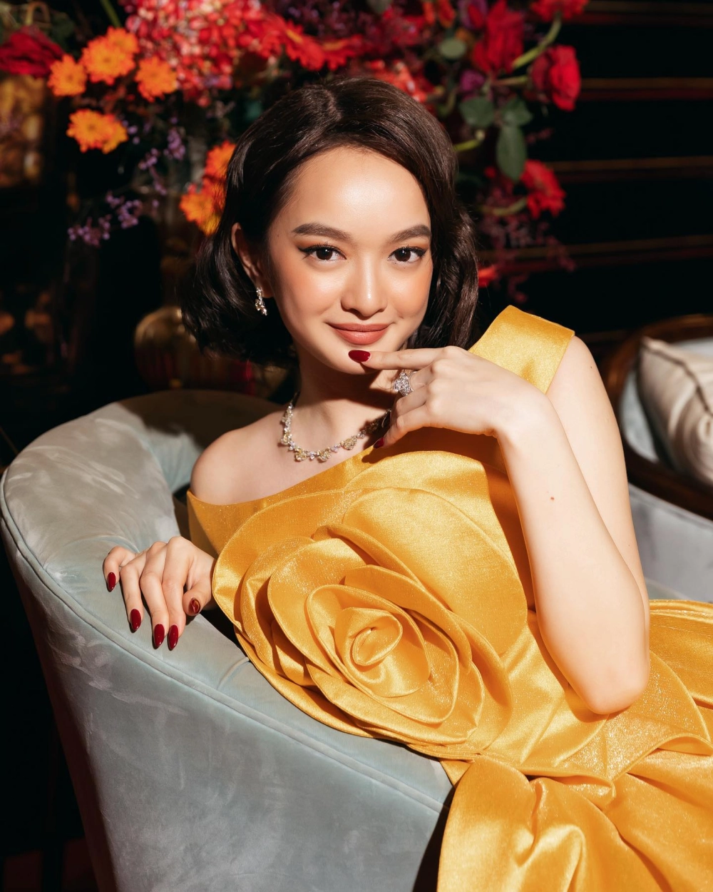 Kaity Nguyễn Em chua 18 (Em chưa 18) vai diễn đầu tay phá đảo phòng vé