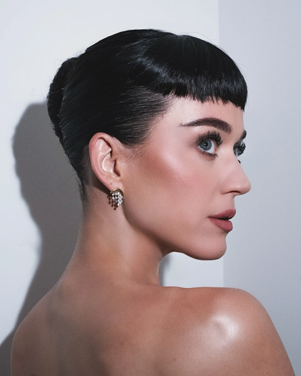 Katy Perry space và concept MV E.T đầy ấn tượng