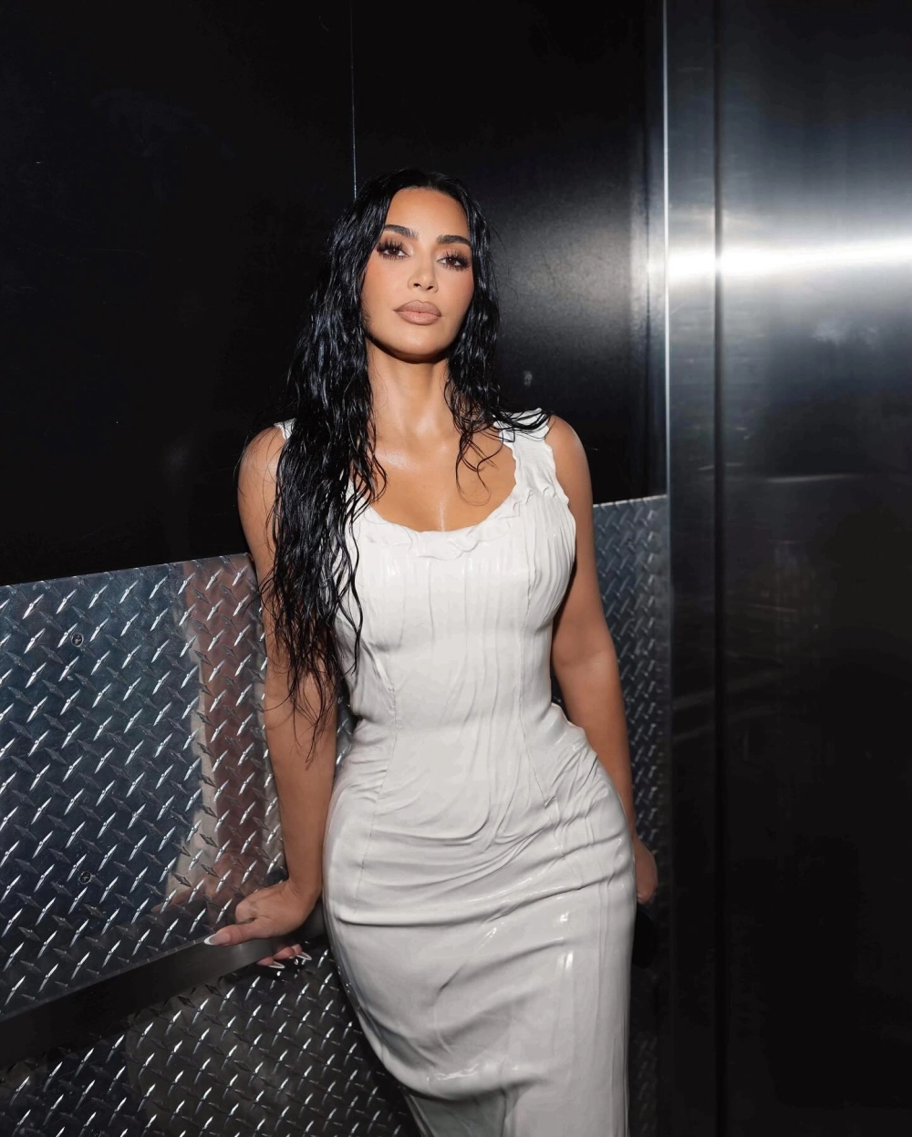 Kim Kardashian age và sự nghiệp rực rỡ ở tuổi 44