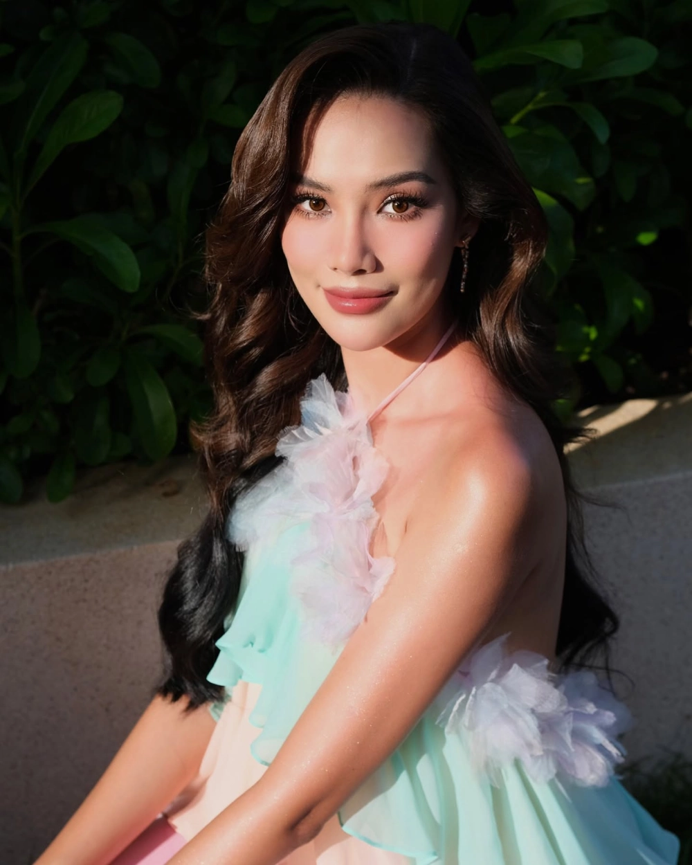 Hoa hậu Phương Lê facebook cập nhật hoạt động mới nhất trên mạng xã hội