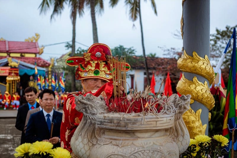 Sưu tầm những bức Lễ hội Cầu Ngư độc đáo