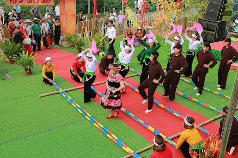 Khám phá các hoạt động chính tại các lễ hội dân gian