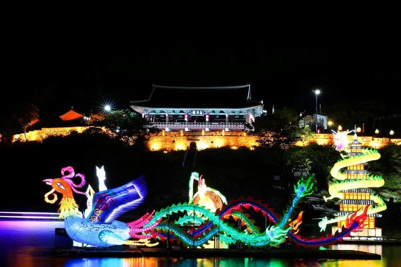 Thức dậy cùng lễ hội đèn lồng Jinju lung linh