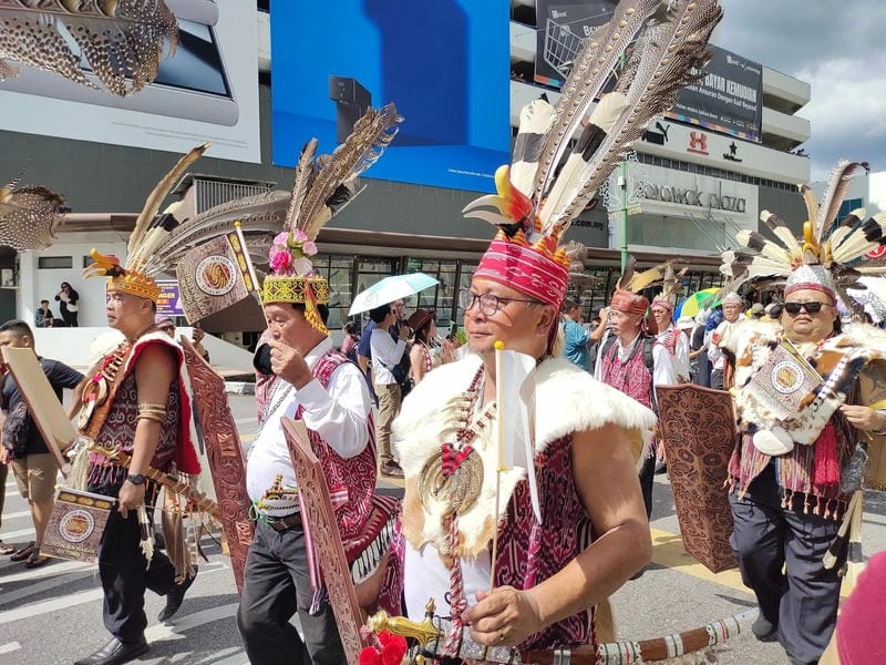 Ngắm nhìn vẻ đẹp Lễ hội Gawai Dayak cuốn hút