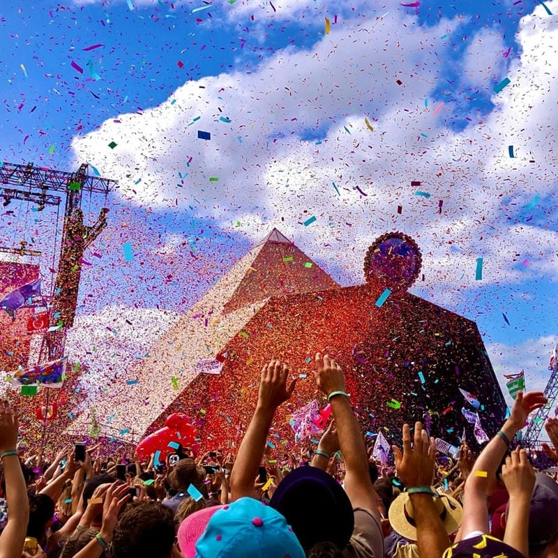 Cùng đắm mình trong Lễ hội Glastonbury sôi động