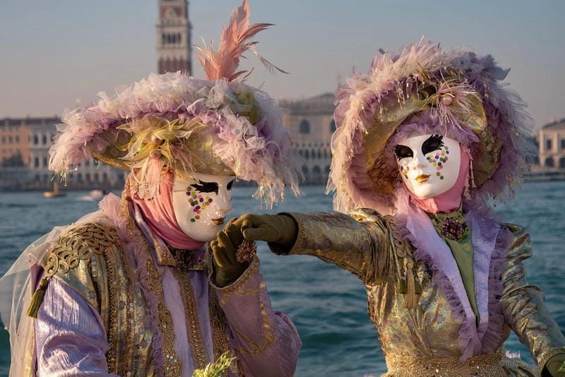 Gợi ý những bức lễ hội hóa trang carnival