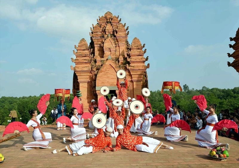 Cùng nhau hướng về Lễ hội Katê truyền thống