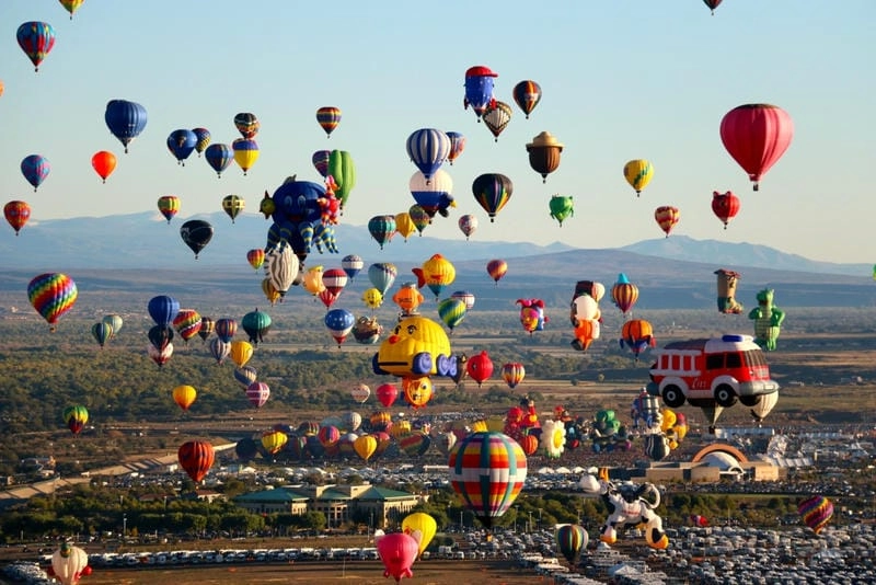 Tìm hiểu nguồn gốc và ý nghĩa lễ hội Albuquerque