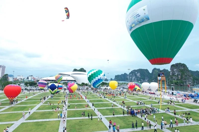 Tìm về lễ hội khinh khí cầu huyền ảo