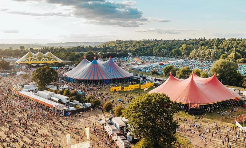 Lạc lối trong lễ hội ngoài trời đặc sắc