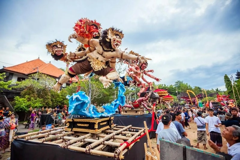 Thức dậy cùng lễ hội Nyepi linh thiêng
