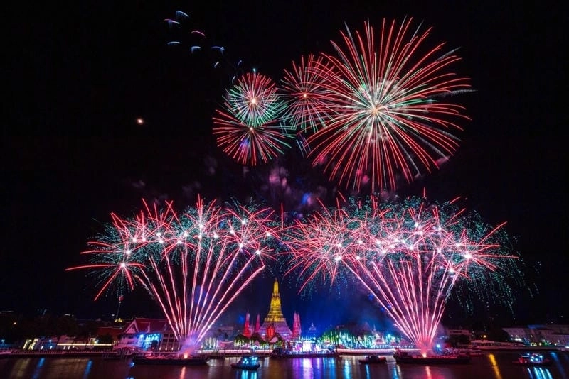Thức dậy cùng lễ hội rực rỡ sắc màu lung linh