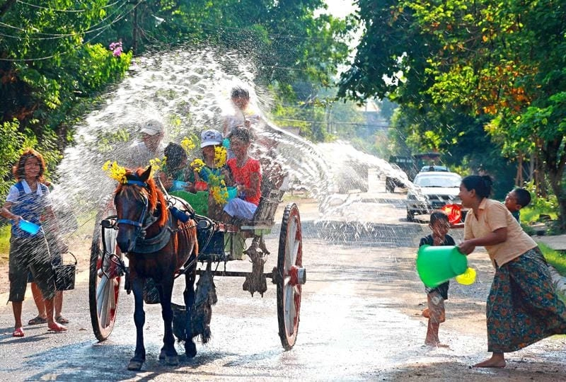 Tìm hiểu nguồn gốc và ý nghĩa lễ hội té nước Thingyan