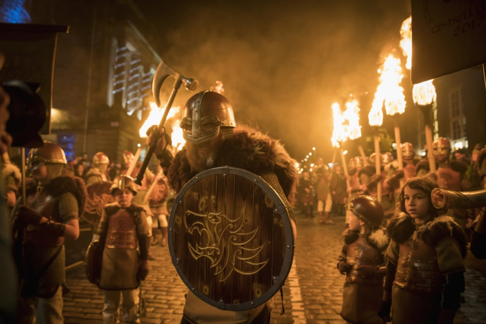 Lạc lối trong Lễ hội Viking lung linh